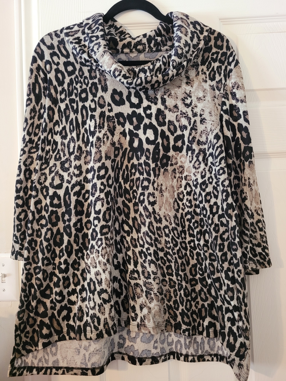 🔥 2 For $20 - Leopard Print Cowl Neck Tunic - Black & Taupe